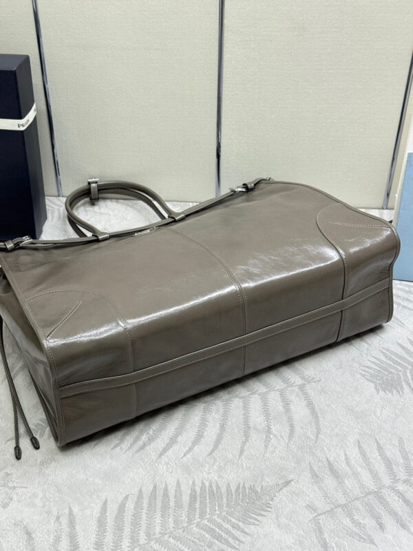 Prada Bonnie leather tote bag