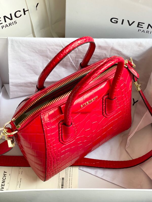 Givenchy Antigona Small