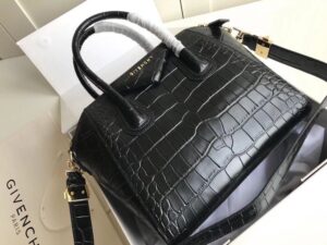 Givenchy Antigona Small