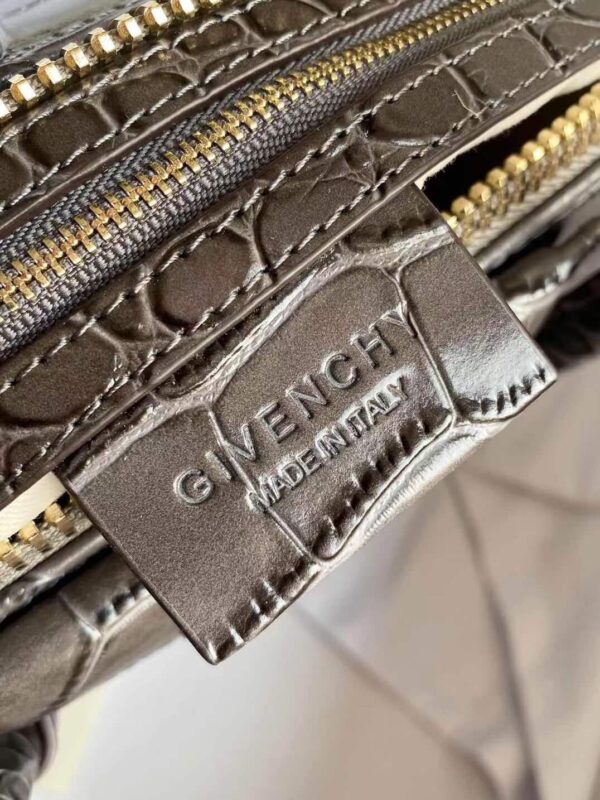 Givenchy Antigona Small