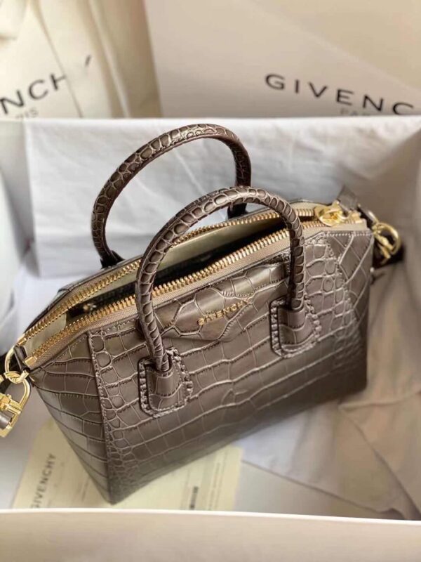 Givenchy Antigona Small