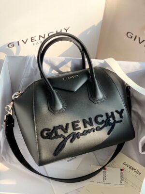 Givenchy Antigona Small