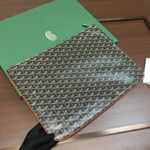 Goyard Clutch