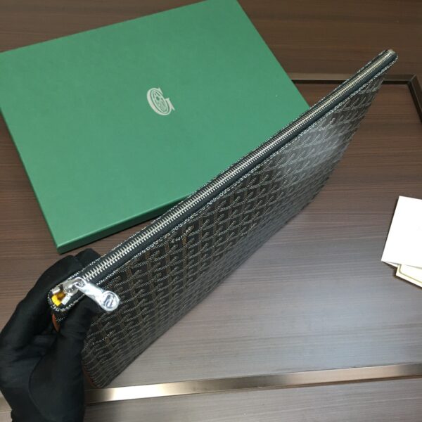 Goyard Clutch