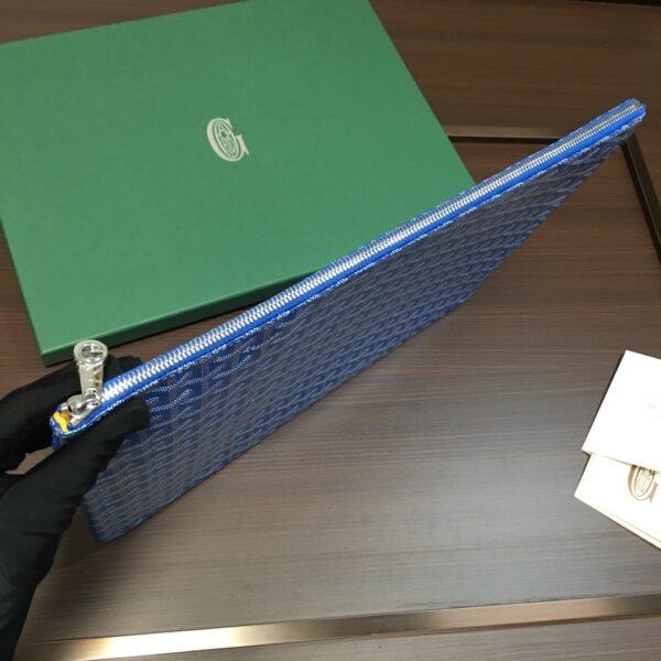 Goyard Clutch