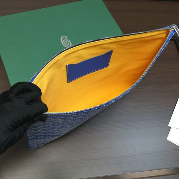 Goyard Clutch