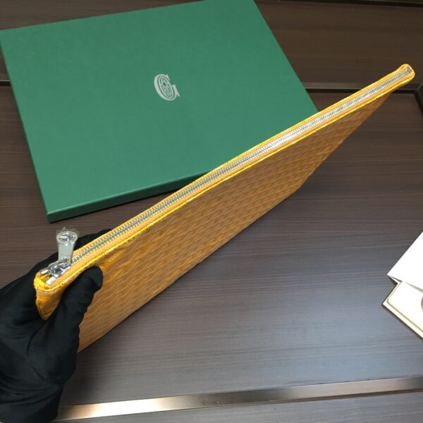 Goyard Clutch