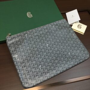 Goyard Clutch