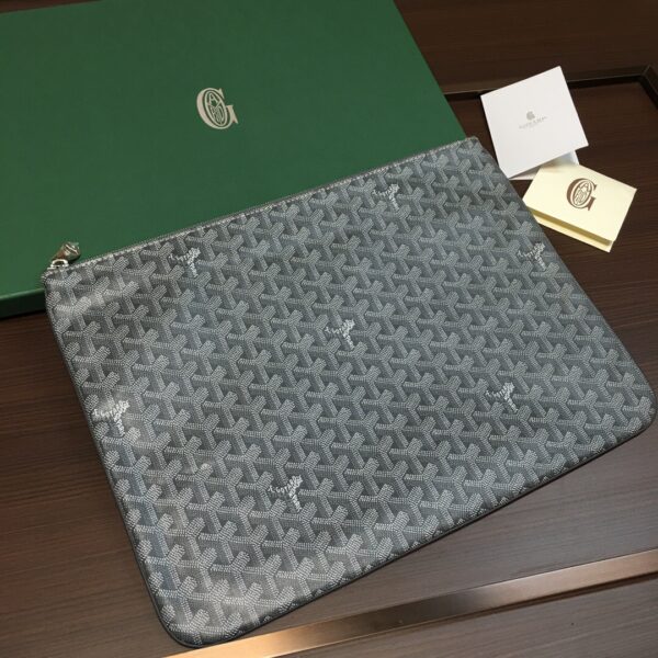 Goyard Clutch