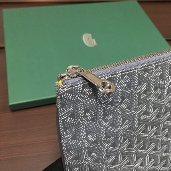 Goyard Clutch