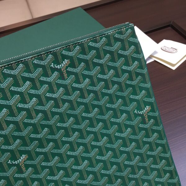 Goyard Clutch