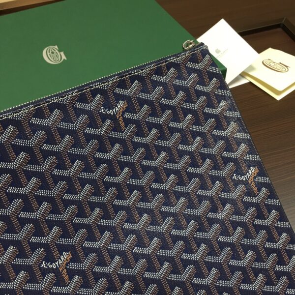 Goyard Clutch