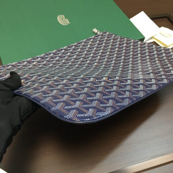 Goyard Clutch
