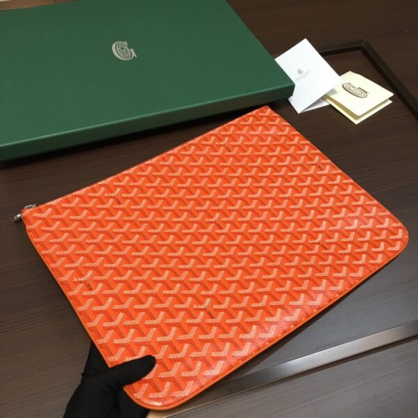 Goyard Clutch
