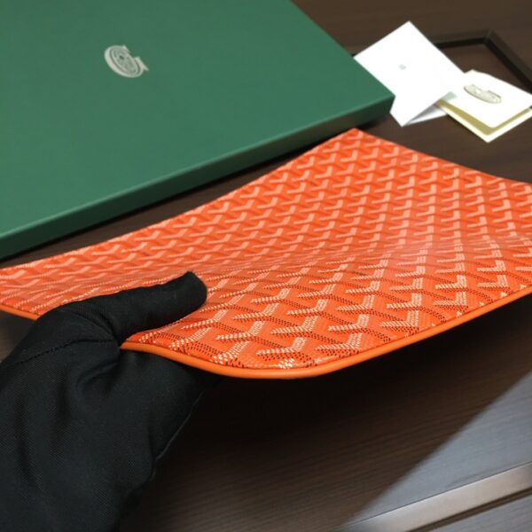 Goyard Clutch