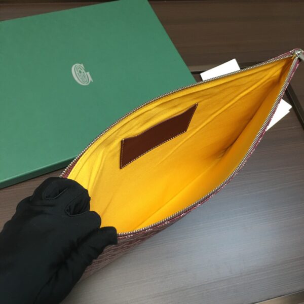 Goyard Clutch