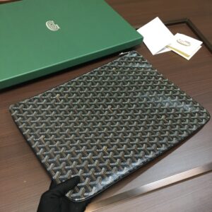 Goyard Clutch