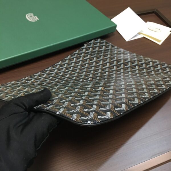 Goyard Clutch