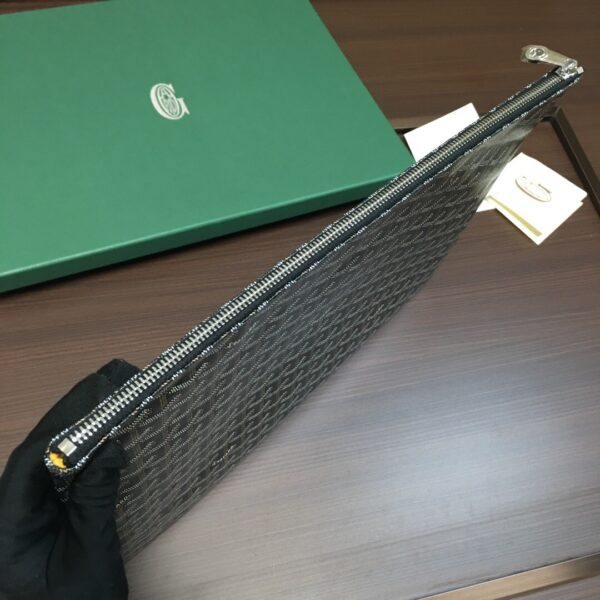Goyard Clutch
