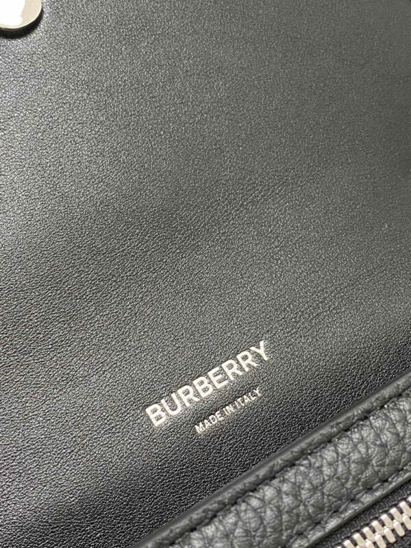 Burberry Robin