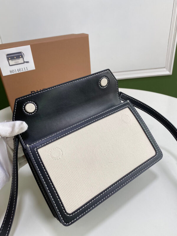 Burberry Horseferry