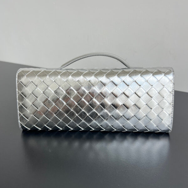 Bottega Veneta Andiamo Clutch