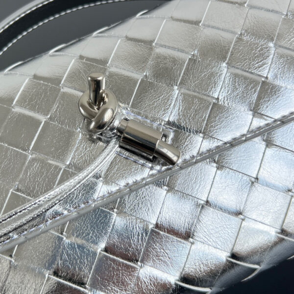 Bottega Veneta Andiamo Clutch