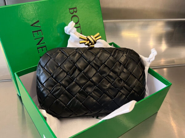 Bottega Veneta Knot