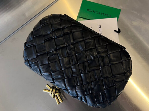 Bottega Veneta Knot