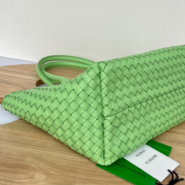 Bottega Veneta Cabat