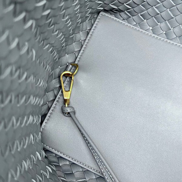 Bottega Veneta Cabat