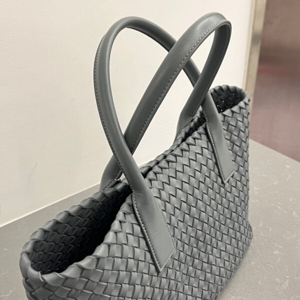 Bottega Veneta Cabat