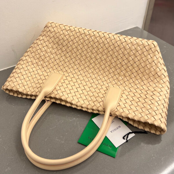 Bottega Veneta Cabat