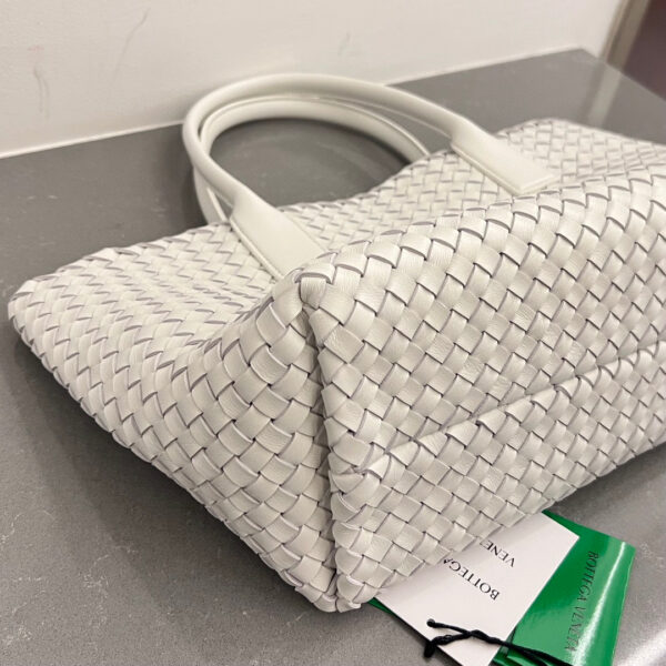 Bottega Veneta Cabat