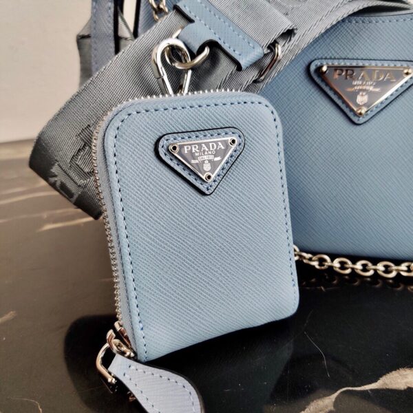 Prada Re-Edition 2005 Saffiano leather bag