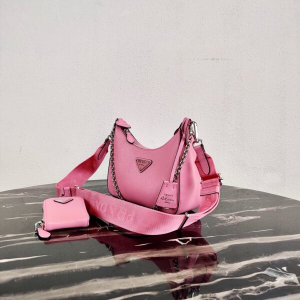 Prada Re-Edition 2005 Saffiano leather bag