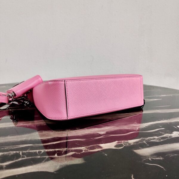 Prada Re-Edition 2005 Saffiano leather bag