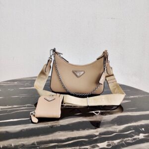 Prada Re-Edition 2005 Saffiano leather bag