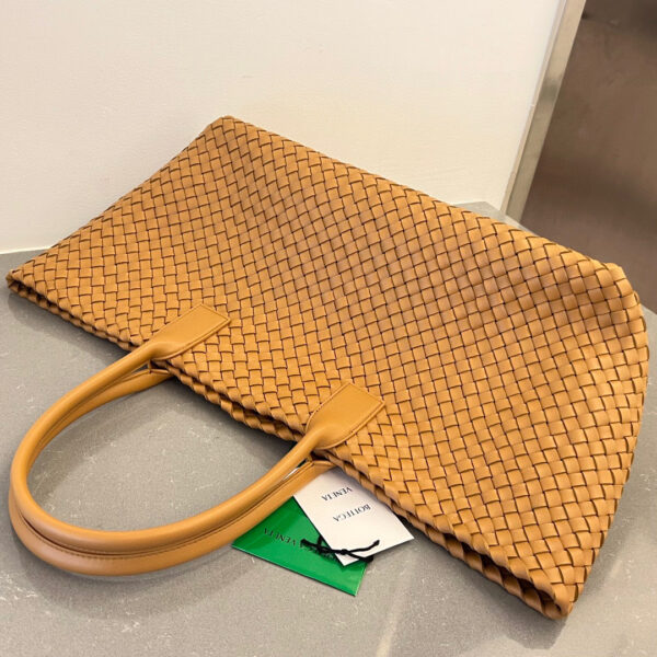 Bottega Veneta Cabat
