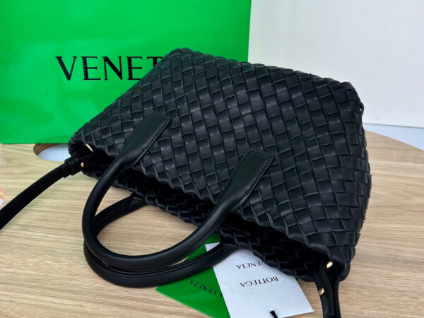 Bottega Veneta Cabat Mini