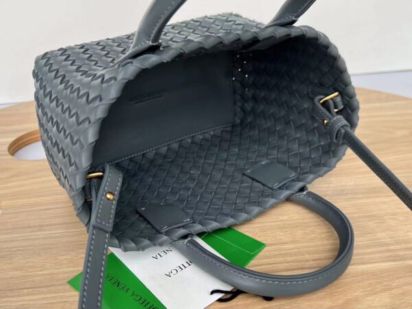 Bottega Veneta Cabat Mini