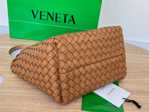 Bottega Veneta Cabat Mini