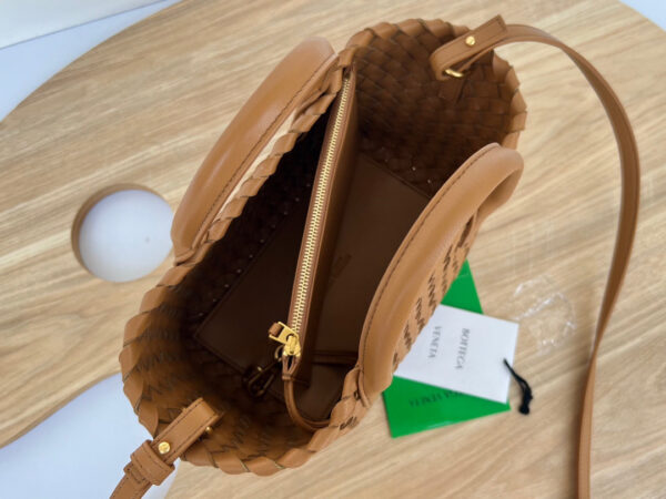 Bottega Veneta Cabat Mini