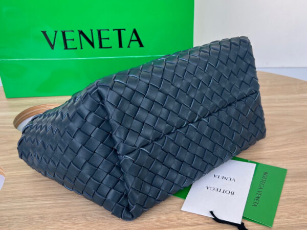 Bottega Veneta Cabat Mini