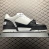 Low-top casual sneakers