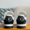 White Black Trainer