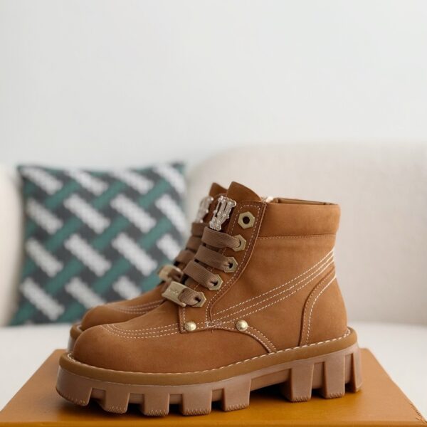 「#2521」Wheat colored letter ankle boots