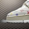 Low-top casual sneakers