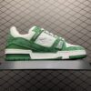 Low-top casual sneakers