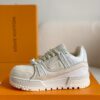 White training long sneakers